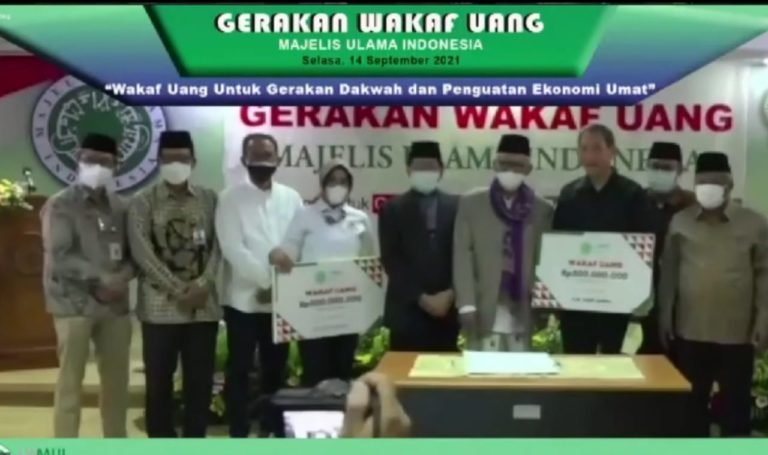 MUI Luncurkan Gerakan Wakaf Uang