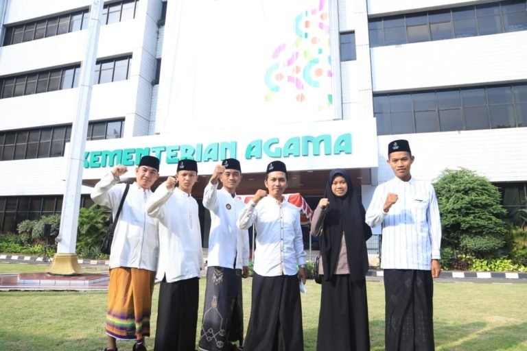 Berbekal Ilmu Agama dan Umum, Santri Dinilai Multitalenta