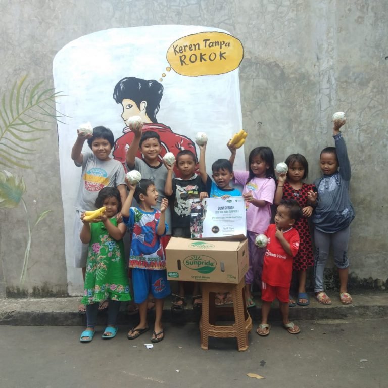 Hari Gizi Nasional, Sunpride dan Dompet Dhuafa Salurkan Donasi  Buah Bagi Korban Banjir Jakarta