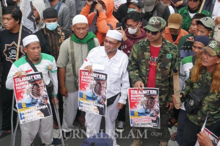 Aksi Bela Al-Qur’an Juga Digelar di Solo, Massa Tuntut Rasmus Paludan Diadili