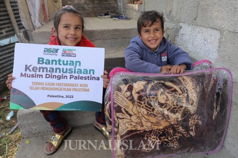 Masyarakat Aceh Salurkan Paket Musim Dingin Untuk Muslim Palestina