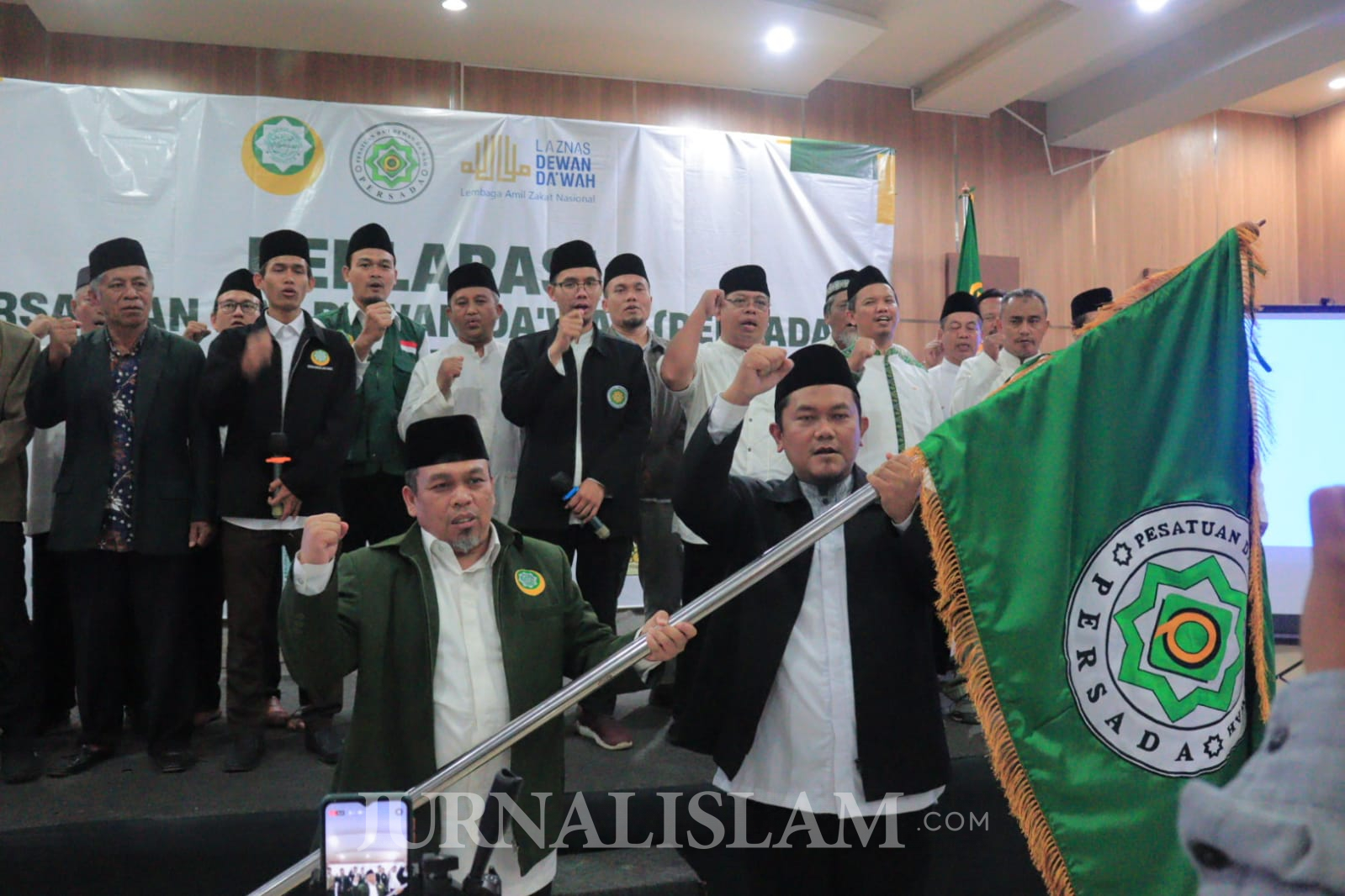Deklarasi Persatuan Da’i Dewan Da’wah (Persada) Jawa Barat Dihadiri Ribuan Dai