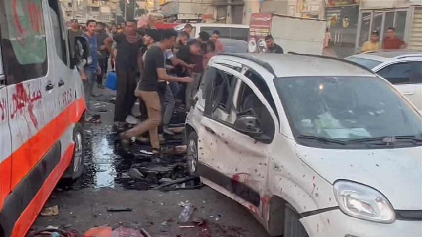 Israel Serang Mobil Ambulans, 15 Warga Sipil Tewas