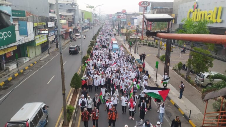 Ribuan Warga Cilegon Gelar Aksi Solidaritas Bela Palestina