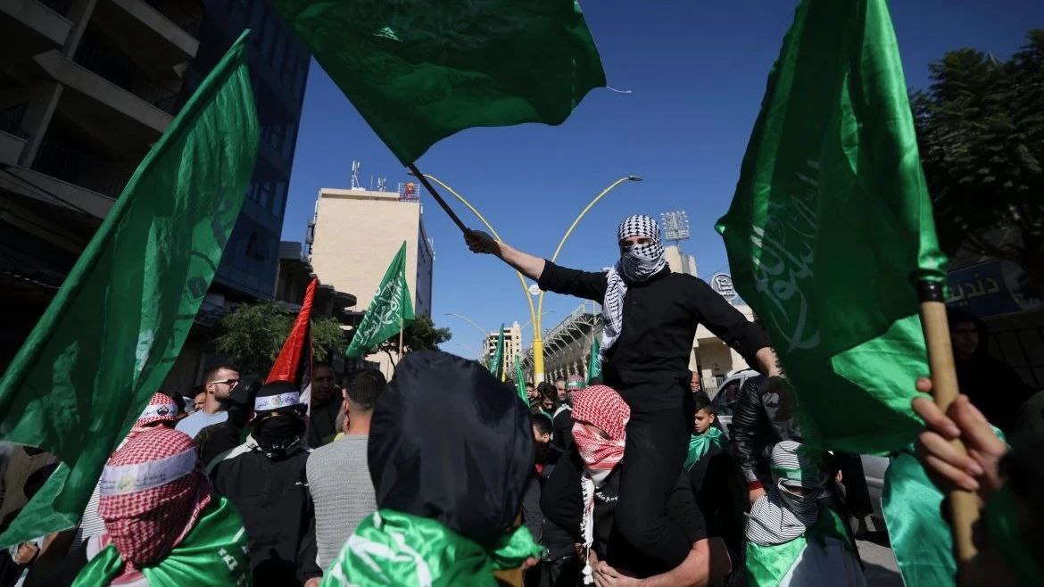 Survei Palestina, Dukungan Rakyat Terhadap Hamas Meningkat Serta Mayoritas Menuntut Presiden Abbas Mundur