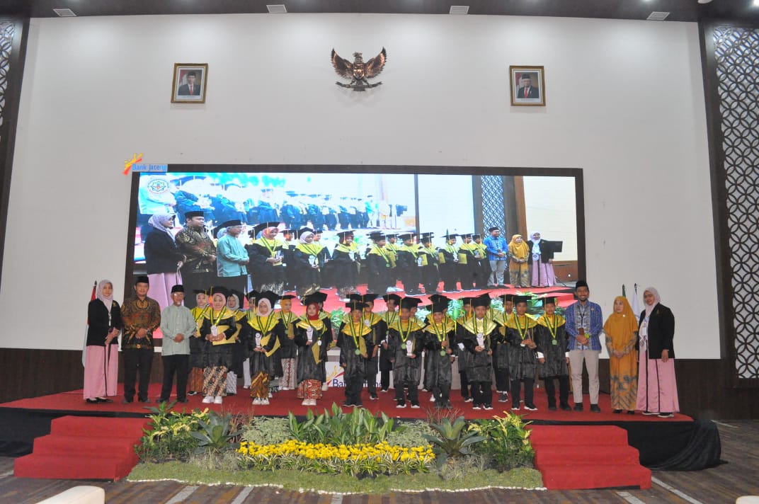 SD Muhammadiyah Palur Adakan Akhirussanah dan Pelepasan Siswa Kelas VI