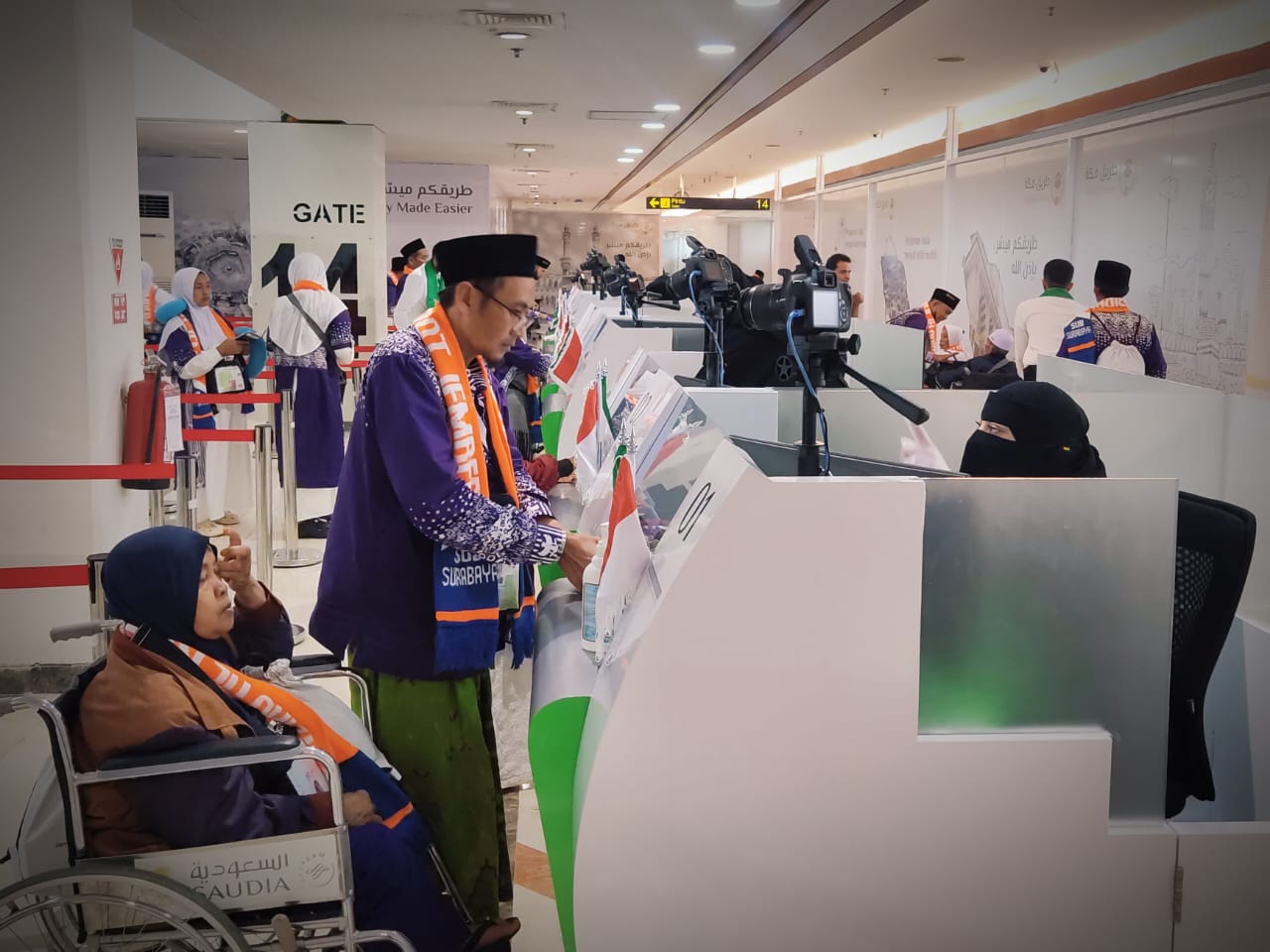 Layanan Fast Track Permudah Keberangkatan Jemaah Haji dari Indonesia
