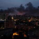 Serangan Udara Rusia Guncang Ibu Kota Ukraina, Pembicaraan Damai Masih Buntu