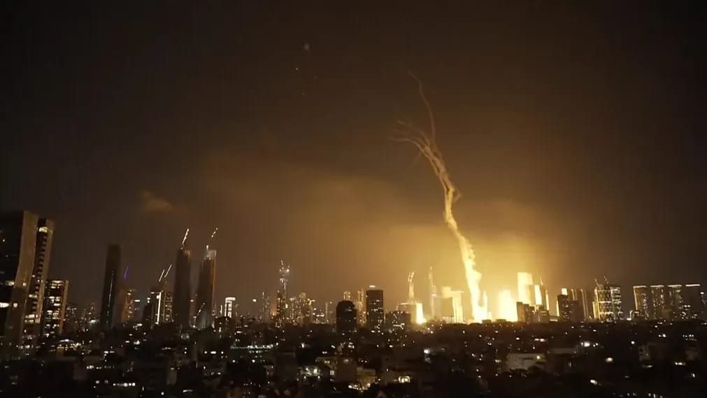 Iran Peringatkan AS dan Sekutunya: Pangkalan Militer Akan Jadi Target Jika Bantu Israel