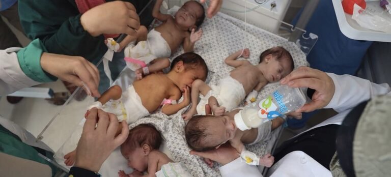 Kekurangan Bahan Bakar, Dokter Gaza Tempatkan Beberapa Bayi Prematur dalam Satu Inkubator
