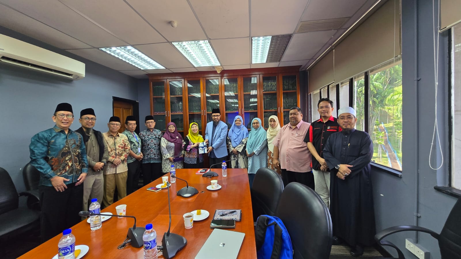 UIJ Perluas Jejaring Akademik hingga Negeri Jiran