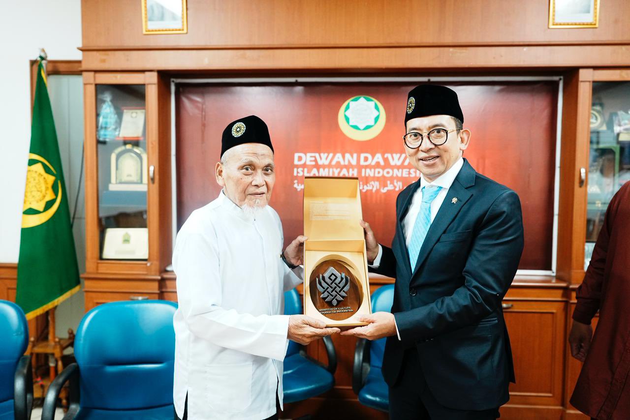 Menbud Fadli Zon Bertemu MPUII, Bahas Peran Umat Islam dalam Pembangunan Bangsa