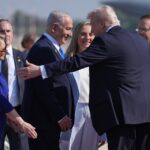 Trump: AS atau Israel Bisa Bertindak Jika Hamas Tak Serahkan Senjatanya