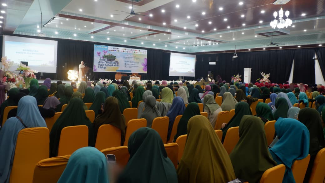 Meniti Jalan Hidayah dalam Gema Majelis Taklim: Muslimah Wahdah Bulukumba Kukuhkan 10 Majelis Taklim
