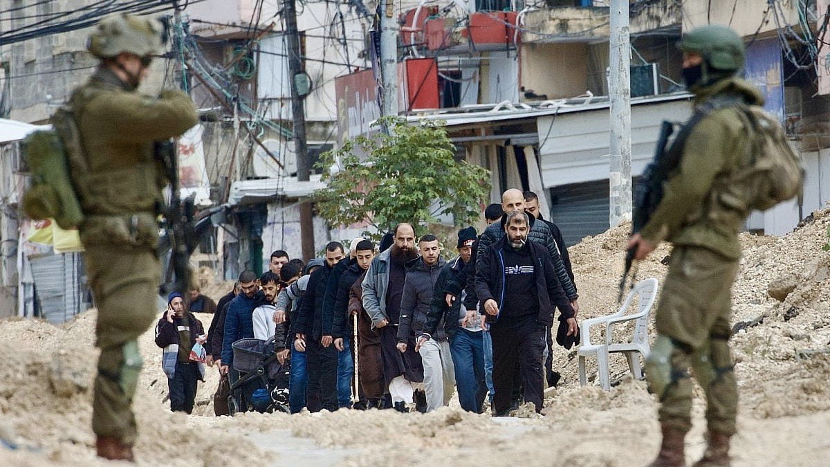 Pasukan Israel Tangkap Sembilan Warga Palestina dalam Serangan Dini Hari di Tepi Barat