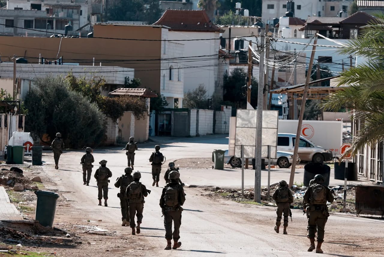 Selain Genosida di Gaza, Israel Kini Gempur Tepi Barat: 32.000 Warga Mengungsi, Ribuan Tewas