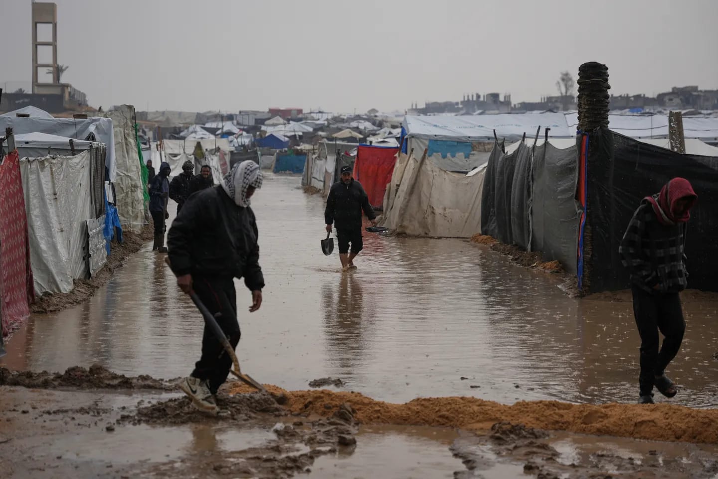 Tenda-Tenda Gaza Menjadi Kubangan Air, 850 Ribu Warga Palestina Tak Punya Tempat Berlindung