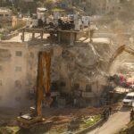 Buldozer Israel Gusur Puluhan Keluarga Palestina di Silwan