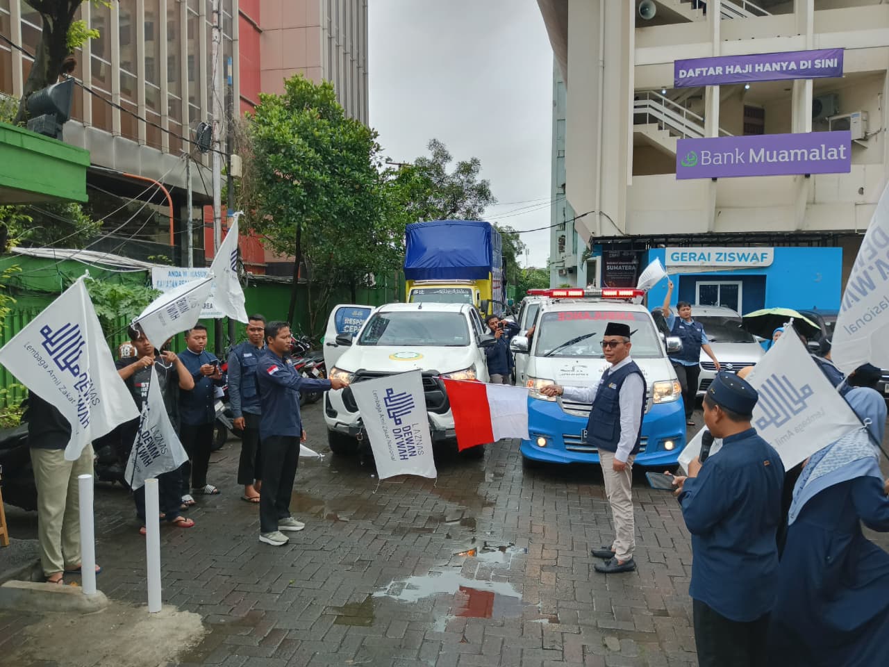 Dewan Dakwah Kembali Lepas Konvoi Kemanusiaan Tahap Kedua untuk Penyintas Banjir dan Longsor di Sumatra