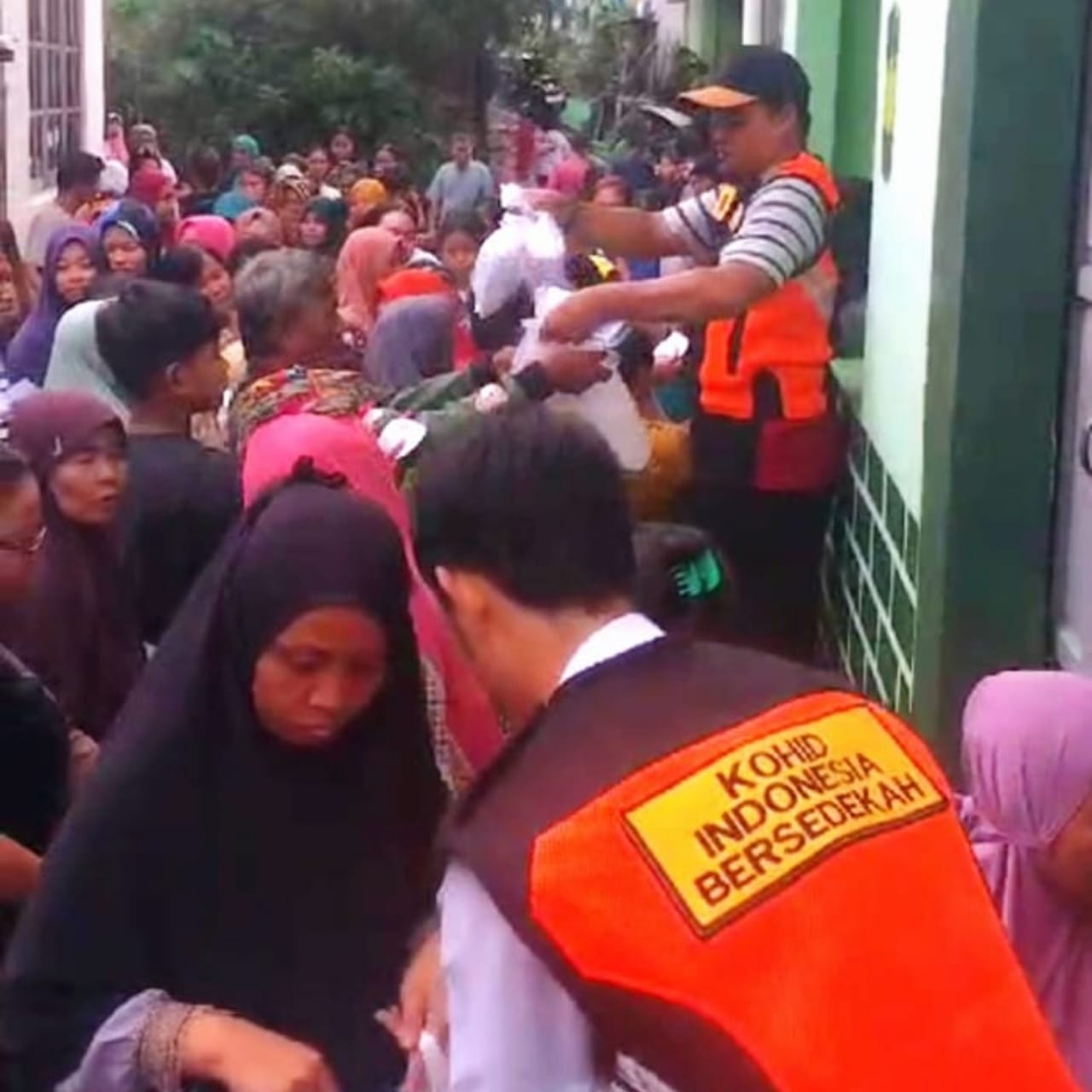 KOHID Indonesia Bersedekah Gelar Iftar Ramadan Sekampung, Bagikan Lebih dari 1.500 Porsi Makanan