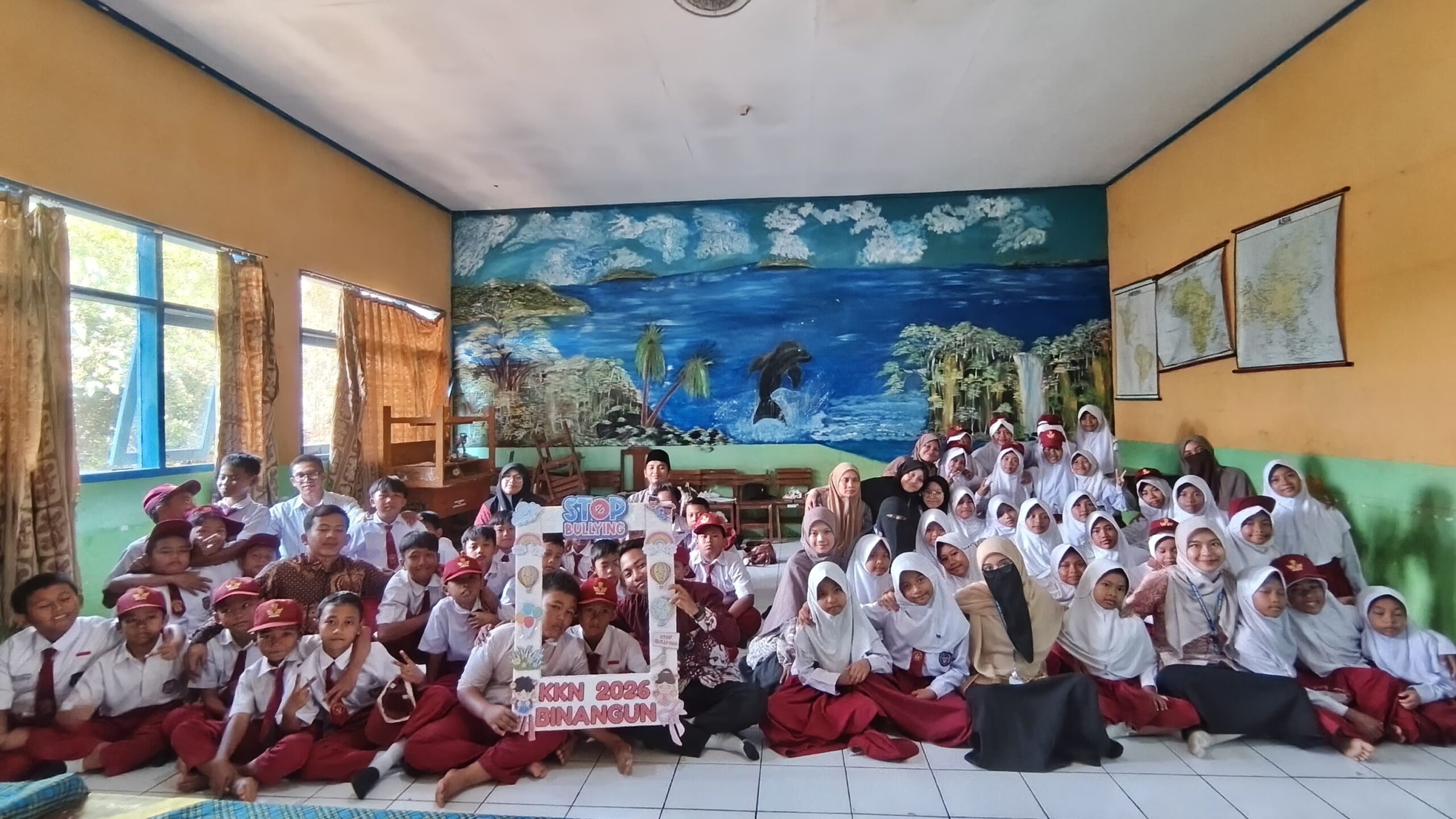 Mahasiswa KKN UMTAS Gelar Deklarasi Anti-Perundungan di SDN 2 Binangun