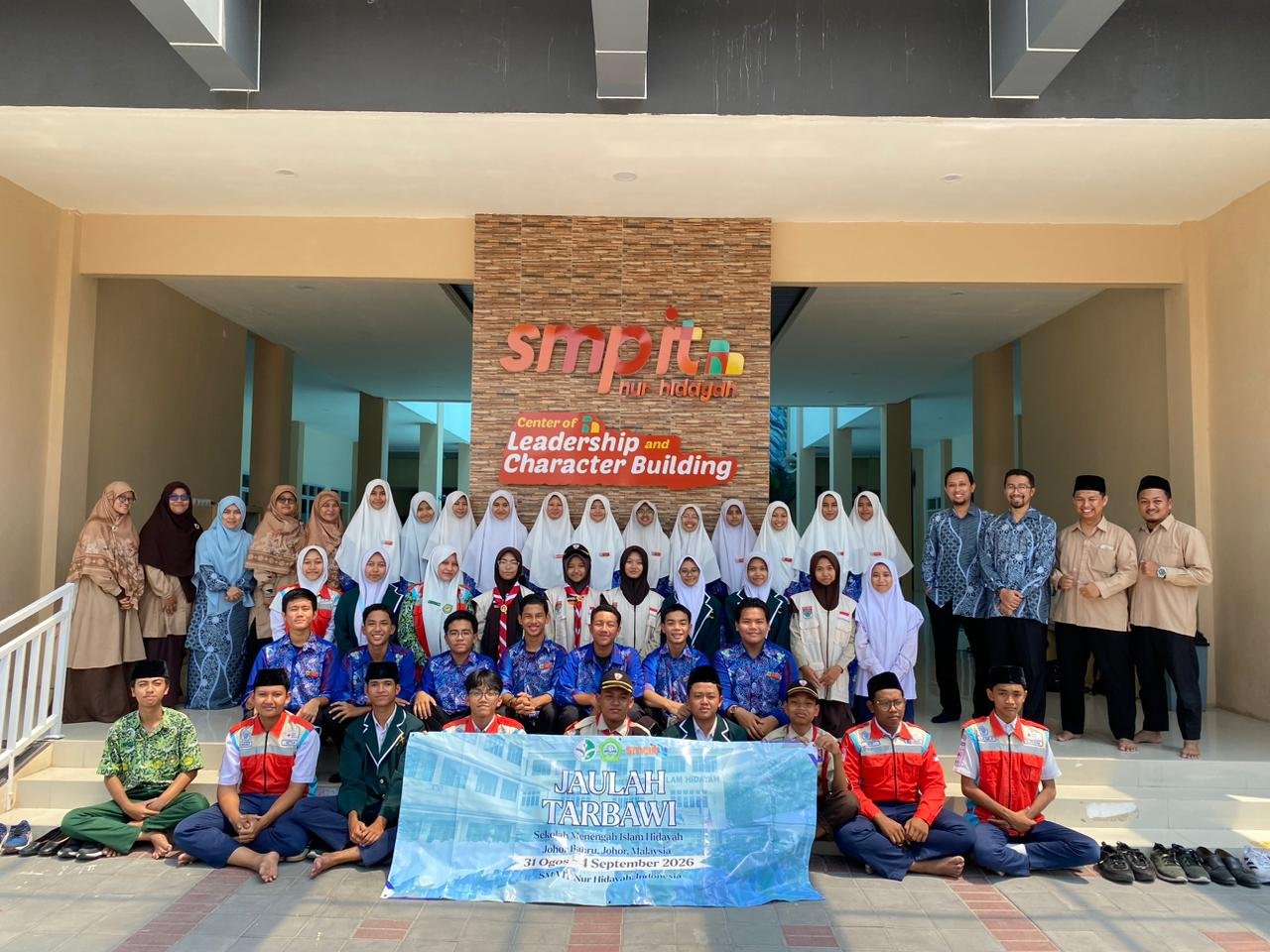 Guru dan Siswa dari Johor Bahru Malaysia Study Tour ke Sekolah Islam Terpadu Nur Hidayah Surakarta