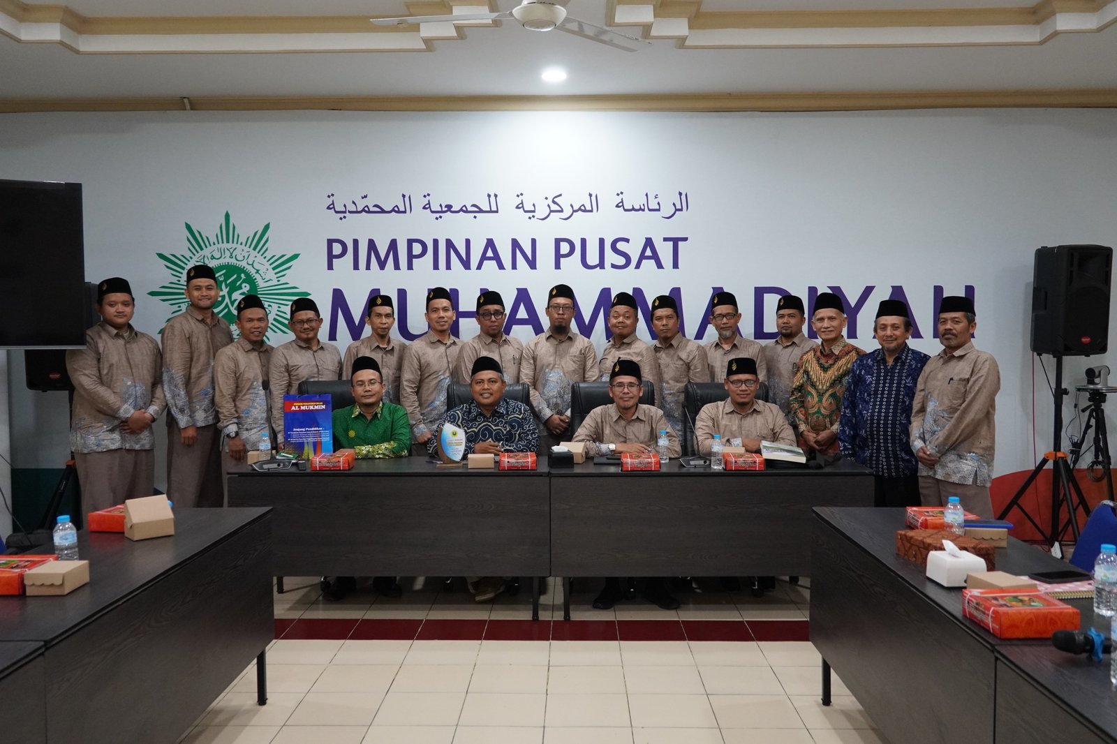 Perkuat Sinergi Pendidikan dan Dakwah, Al Mukmin Ngruki Silaturahmi ke PP Muhammadiyah