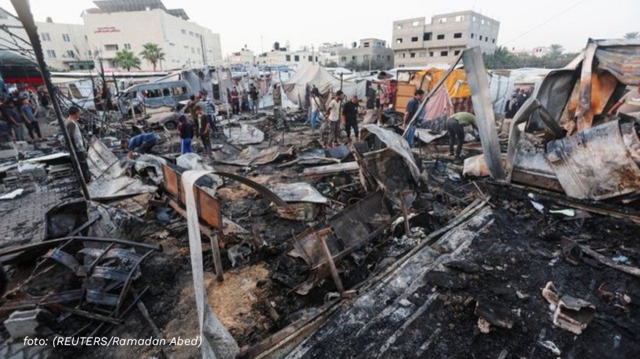 Kamp Pengungsian di Gaza Dibakar, Lebih dari 800 Warga Palestina Kehilangan Tempat Tinggal